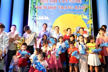 hoi thi van nghe dem hoi trang ram   vong chung ket xep hang